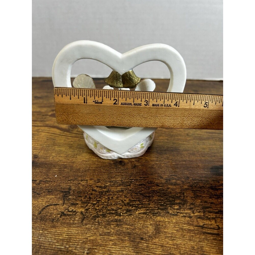 TOMA Porcelain White Dove Figurine Heart Arch Floral Decor Romantic Collectible - Picture 10 of 13